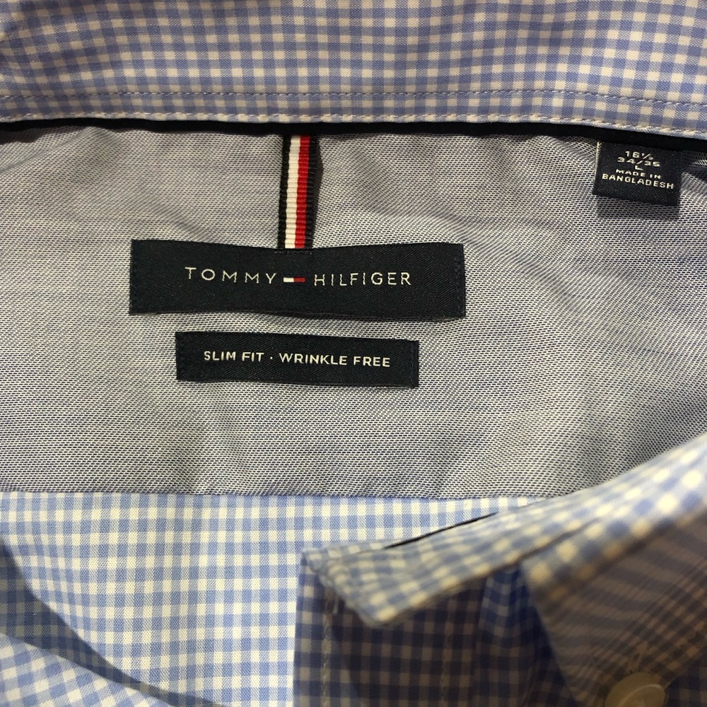 Tommy Hilfiger dress shirt. Size Large. - Picture 4 of 6